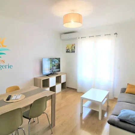 Апартаменты T3-Les Iles- Clim/Pk-Hyeres Centre -Plage 10Min Йер